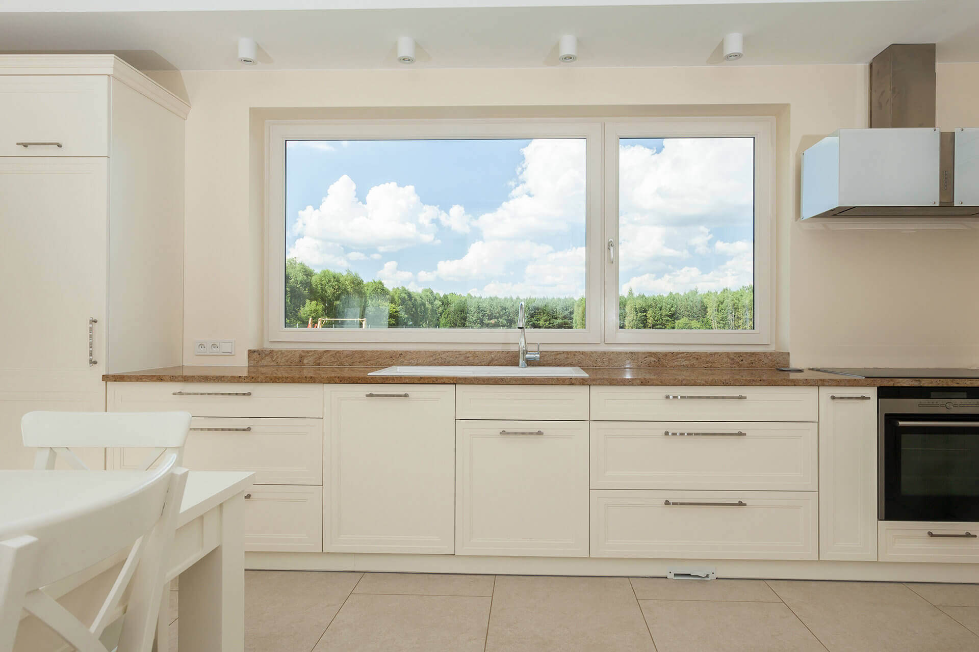Clair de Baie, votre expert en menuiserie PVC, alu et bois sur mesure