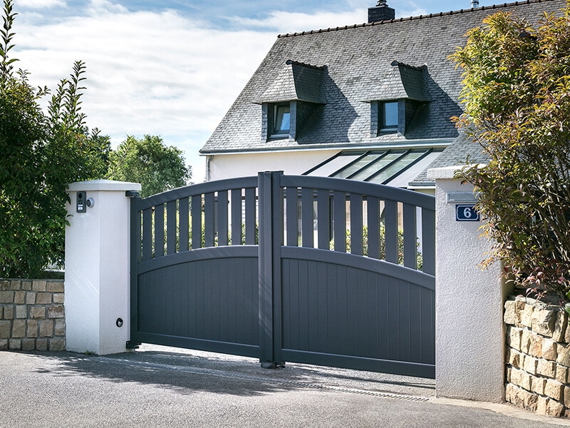 Portail aluminium sur mesure