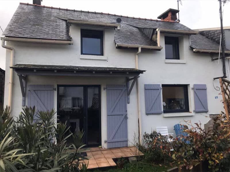fenetre-frappe-aluminium-gris