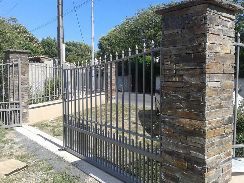 portail-alu-traditionnel-1