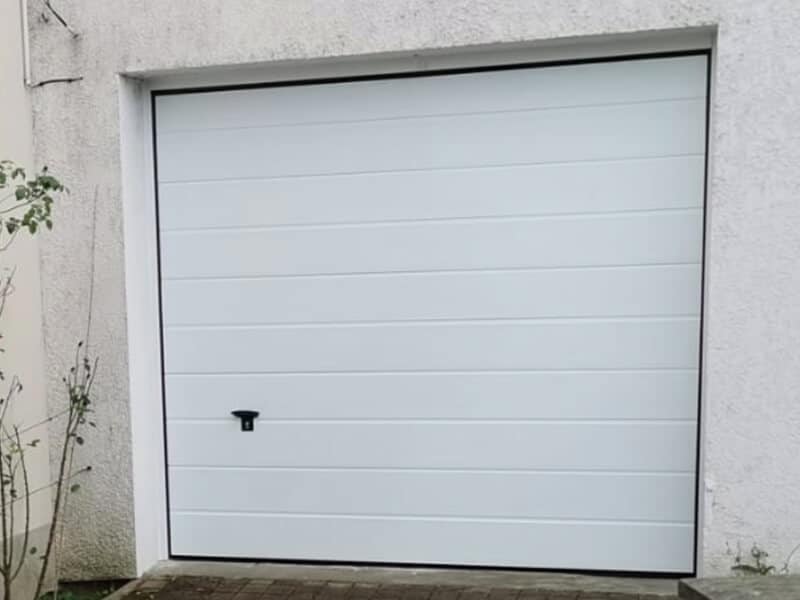 porte-degarage-sectionnelle-motorisee