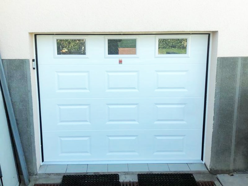 porte-garage-plafond-blanc-3