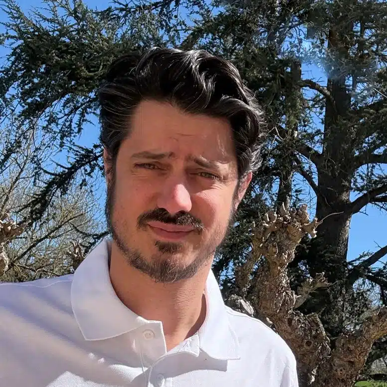 uc_stacked_images_elementor_3ca40946_item1